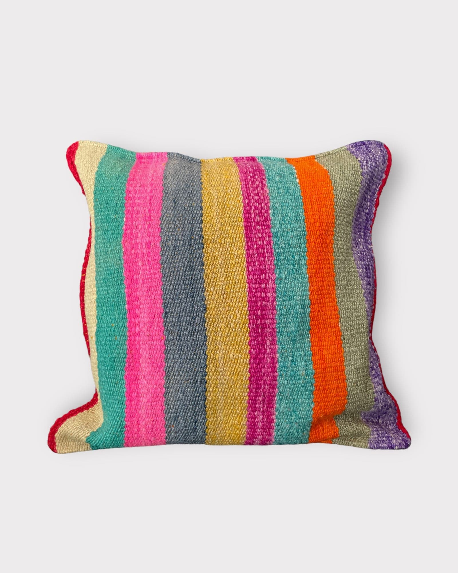 Cojín cuadrado de rayas anchas en turquesa, rosa, mostaza, naranja y malva.